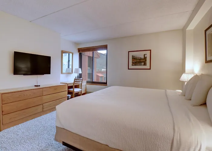 Vs453 Village Square Dog-friendly With Balcony Apartment *