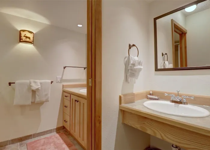 Vs453 Village Square Dog-friendly With Balcony Apartment *