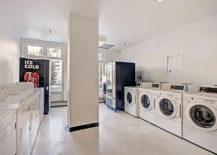 Vs453 Village Square Dog-friendly With Balcony Apartment